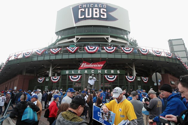 CHICAGO, IL - OCTOBER 28:  Fans walk outside Wrigley Field before Game Three of the 2016 World Series between the Chicago Cubs and the Cleveland Indians at Wrigley Field on October 28, 2016 in Chicago, Illinois.  (Photo by Scott Olson/Getty Images)