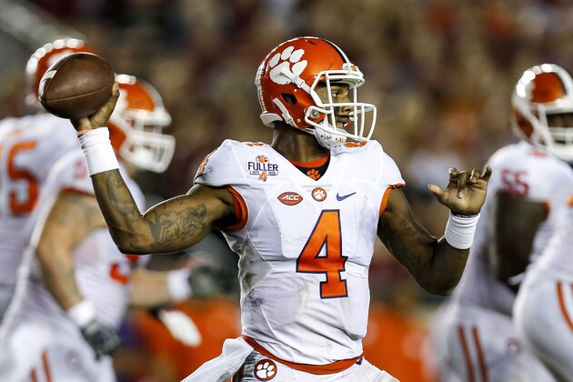 TALLAHASSEE, FL - OCTOBER 29: Quarterback Deshaun Watson #4 of the Clemson Tigers on a pass play during the game against the Florida State Seminoles at Doak Campbell Stadium on Bobby Bowden Field on October 29, 2016 in Tallahassee, Florida. Clemson defeated Florida State 37 to 34. (Photo by Don Juan Moore/Getty Images)