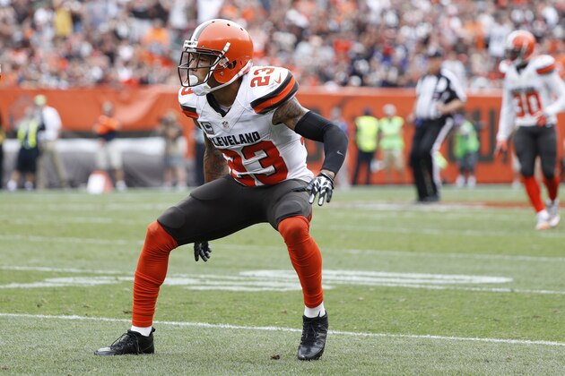 CLEVELAND, OH - SEPTEMBER 18: Joe Haden #23 of the Cleveland Browns in action against the Baltimore Ravens during the game at FirstEnergy Stadium on September 18, 2016 in Cleveland, Ohio. The Ravens defeated the Browns 25-20. (Photo by Joe Robbins/Getty Images)