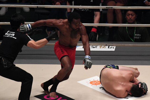 SAITAMA, JAPAN - SEPTEMBER 25:  Charles Bennett of the United States celebrates his KO victory in the bout against Minoru Kimura of Brazil during the RIZIN Fighting World GP 2016 Open weight tournament 1st Round at the Saitama Super Arena on September 25, 2016 in Saitama, Japan.  (Photo by Etsuo Hara/Getty Images)