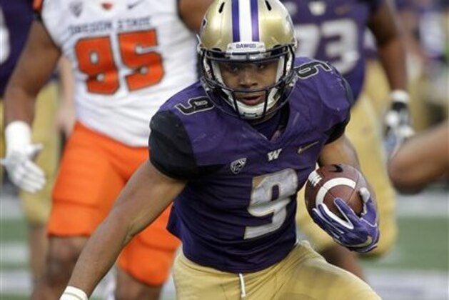 Washington's Myles Gaskin in action against Oregon State in an NCAA college football game Saturday, Oct. 22, 2016, in Seattle. (AP Photo/Elaine Thompson)