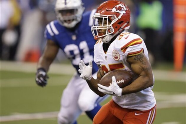 Kansas City Chiefs' Charcandrick West runs during the first half of an NFL football game against the Indianapolis Colts, Sunday, Oct. 30, 2016, in Indianapolis. (AP Photo/Michael Conroy)