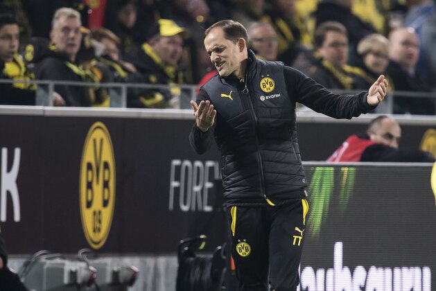 coach Thomas Tuchel of Borussia Dortmundduring the Bundesliga match between Borussia Dortmund and Schalke 04 on October 29, 2016 at the Signal Iduna Park stadium in Dortmund, Germany.(Photo by VI Images via Getty Images)