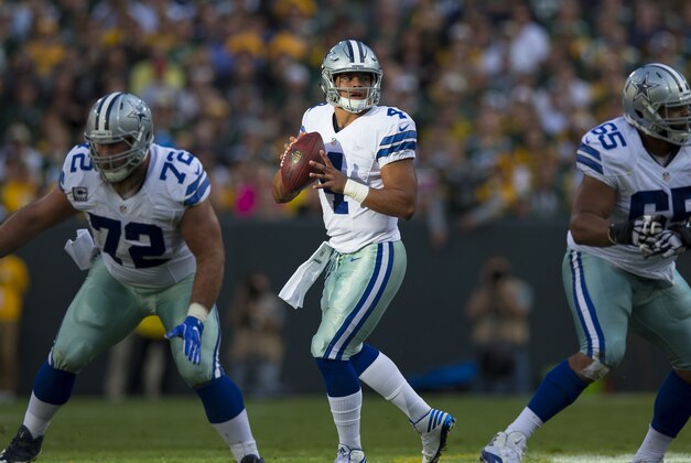 Oct 16, 2016; Green Bay, WI, USA;  Dallas Cowboys quarterback Dak Prescott (4) prepares to throw the ball during the second quarter against the Green Bay Packers at Lambeau Field. Mandatory Credit: Jeff Hanisch-USA TODAY Sports