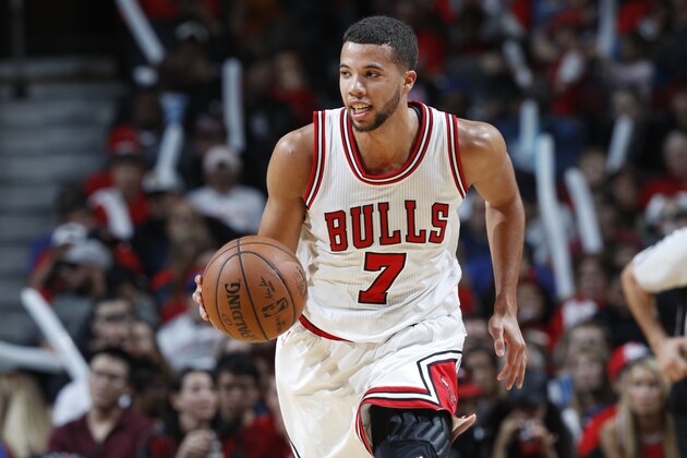 CHICAGO, IL - OCTOBER 29: Michael Carter-Williams #7 of the Chicago Bulls handles the ball against the Indiana Pacers  on October 29, 2016 at the United Center in Chicago, Illinois. NOTE TO USER: User expressly acknowledges and agrees that, by downloading and or using this Photograph, user is consenting to the terms and conditions of the Getty Images License Agreement. Mandatory Copyright Notice: Copyright 2016 NBAE (Photo by Joe Robbins/NBAE via Getty Images)