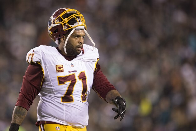 PHILADELPHIA, PA - DECEMBER 26: Trent Williams #71 of the Washington Redskins walks off the field at the end of the first half against the Philadelphia Eagles on December 26, 2015 at Lincoln Financial Field in Philadelphia, Pennsylvania.  (Photo by Mitchell Leff/Getty Images)