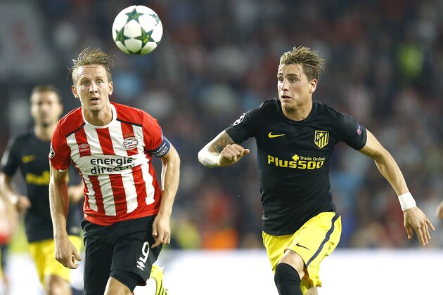 (l-r) Luuk de Jong of PSV Eindhoven, Jose Maria Gimenez of Atletico Madrid during the UEFA Champions League group D match between PSV Eindhoven and Atletico Madrid on September 13, 2016 at the Philips stadium in Eindhoven, The Netherlands.(Photo by VI Images via Getty Images)