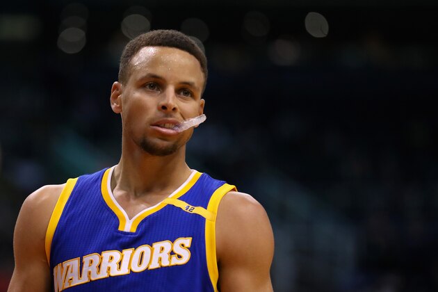 PHOENIX, AZ - OCTOBER 30:  Stephen Curry
