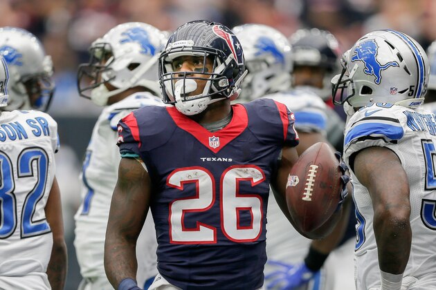 HOUSTON, TX - OCTOBER 30: Lamar Miller #26 of the Houston Texans during game action against the Detroit Lions  at NRG Stadium on October 30, 2016 in Houston, Texas.  (Photo by Bob Levey/Getty Images)