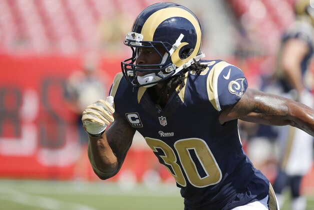 Sep 25, 2016; Tampa, FL, USA; Los Angeles Rams running back Todd Gurley (30)  works out prior to the game at Raymond James Stadium. Mandatory Credit: Kim Klement-USA TODAY Sports