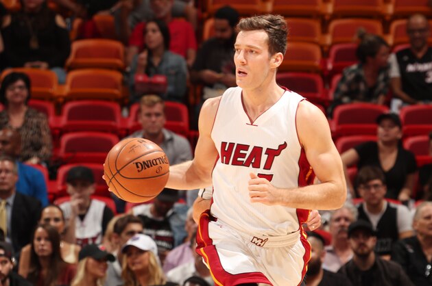 MIAMI, FL - NOVEMBER 1:  Goran Dragic #7 of the Miami Heat brings the ball up court against the Sacramento Kings on November 1, 2016 at American Airlines Arena in Miami, Florida. NOTE TO USER: User expressly acknowledges and agrees that, by downloading and or using this Photograph, user is consenting to the terms and conditions of the Getty Images License Agreement. Mandatory Copyright Notice: Copyright 2016 NBAE (Photo by Issac Baldizon/NBAE via Getty Images)