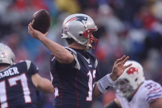 ORCHARD PARK, NY - OCTOBER 30: Tom Brady #12 of the New England Patriots throws a pass during NFL game action against the Buffalo Bills at New Era Field on October 30, 2016 in Orchard Park, New York. (Photo by Tom Szczerbowski/Getty Images)