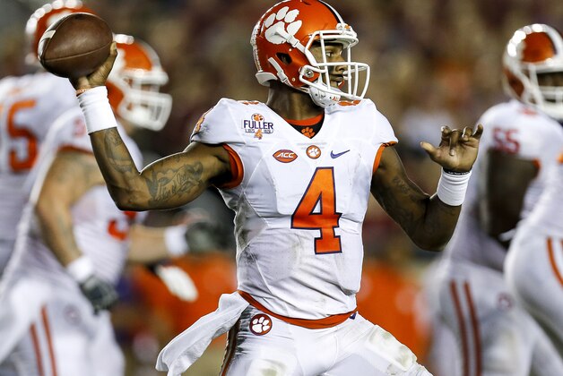 TALLAHASSEE, FL - OCTOBER 29: Quarterback Deshaun Watson #4 of the Clemson Tigers on a pass play during the game against the Florida State Seminoles at Doak Campbell Stadium on Bobby Bowden Field on October 29, 2016 in Tallahassee, Florida. Clemson defeated Florida State 37 to 34. (Photo by Don Juan Moore/Getty Images)
