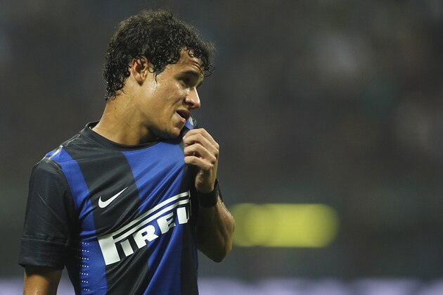 MILAN, ITALY - AUGUST 30:  Philippe Coutinho of FC Internazionale Milano during the UEFA Europa League play-off match between FC Internazionale Milano and FC Vaslui at Stadio Giuseppe Meazza on August 30, 2012 in Milan, Italy.  (Photo by Marco Luzzani/Getty Images)
