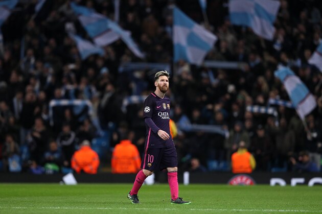 MANCHESTER, ENGLAND - NOVEMBER 01:  Lionel Messi of Barcelona reacts at the end of the UEFA Champions League match between Manchester City FC and FC Barcelona at Etihad Stadium on November 1, 2016 in Manchester, England.  (Photo by Matthew Ashton - AMA/Getty Images)