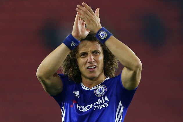 SOUTHAMPTON, ENGLAND - OCTOBER 30: David Luiz of Chelsea during the Premier League match between Southampton and Chelsea at St Mary's Stadium on October 30, 2016 in Southampton, England. (Photo by Catherine Ivill - AMA/Getty Images)