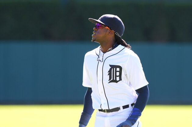 DETROIT, MI - SEPTEMBER 25:  Cameron Maybin #4 of the Detroit Tigers looks on prior to the game against the Kansas City Royals at Comerica Park on September 25, 2016 in Detroit, Michigan. The Royals defeated the Tigers 12-9.  (Photo by Mark Cunningham/MLB Photos via Getty Images)