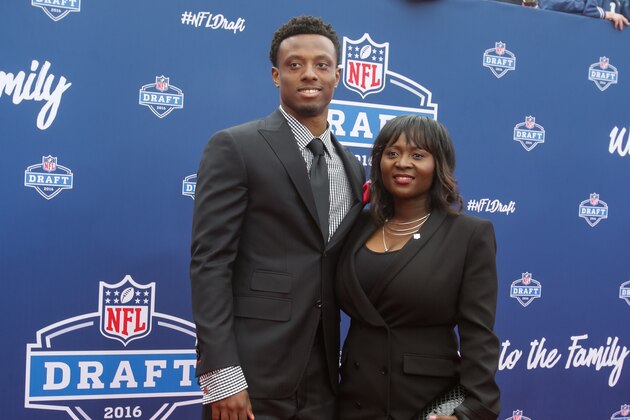 CHICAGO, IL - APRIL 28:  Draftee Eli Apple of Ohio State and his mother Annie arrive to the 2016 NFL Draft at the Auditorium Theatre of Roosevelt University on April 28, 2016 in Chicago, Illinois.  (Photo by Kena Krutsinger/Getty Images)