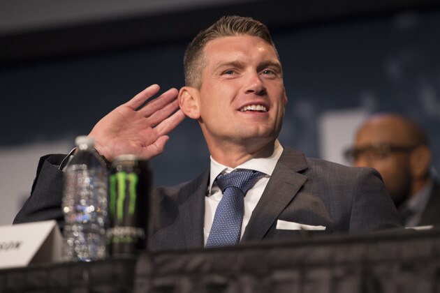 NEW YORK, NY - SEPTEMBER 27:  Stephen Thompson interacts with fans and media during the UFC 205 press event at Madison Square Garden on September 27, 2016 in New York City. (Photo by Jeff Bottari/Zuffa LLC/Zuffa LLC via Getty Images)