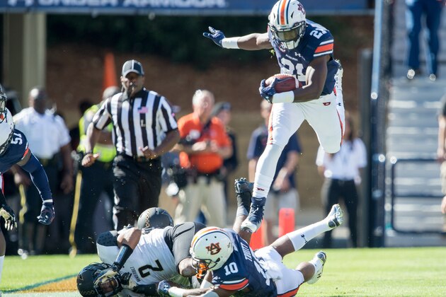 AUBURN, AL - NOVEMBER 5: Running back Kerryon Johnson