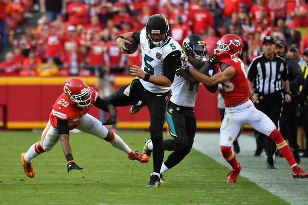 KANSAS CITY, MO - NOVEMBER 6: Strong safety Eric Berry #29 of the Kansas City Chiefs knocks quarterback Blake Bortles #5 of the Jacksonville Jaguars out of bounds on a hit at Arrowhead Stadium during the fourth quarter of the game on November 6, 2016 in Kansas City, Missouri. (Photo by Jamie Squire/Getty Images)