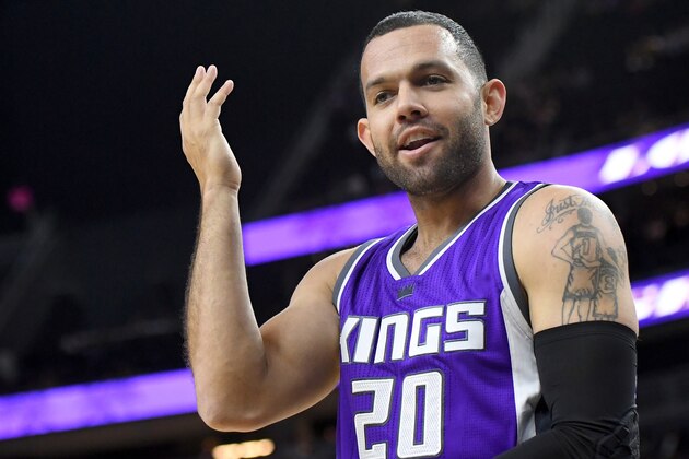 LAS VEGAS, NV - OCTOBER 13:  Jordan Farmar #20 of the Sacramento Kings reacts to an official's call during their preseason game against the Los Angeles Lakers at T-Mobile Arena on October 13, 2016 in Las Vegas, Nevada. Sacramento won 116-104. NOTE TO USER: User expressly acknowledges and agrees that, by downloading and or using this photograph, User is consenting to the terms and conditions of the Getty Images License Agreement.  (Photo by Ethan Miller/Getty Images)