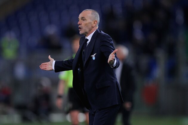 ROME, ITALY - MARCH 13:  SS Lazio head coach Stefano Pioli gestures during the Serie A match between SS Lazio and Atalanta BC at Stadio Olimpico on March 13, 2016 in Rome, Italy.  (Photo by Paolo Bruno/Getty Images)