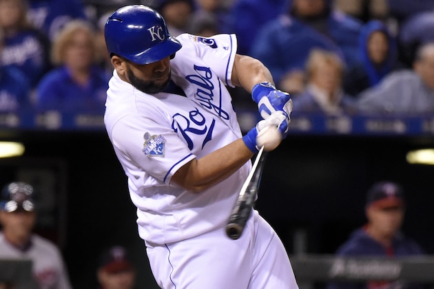 KANSAS CITY, MO - SEPTEMBER 28: Kendrys Morales #25 of the Kansas City Royals hits a RBI ground-rule double in the eighth inning against the Minnesota Twins at Kauffman Stadium on September 28, 2016 in Kansas City, Missouri. (Photo by Ed Zurga/Getty Images)