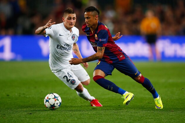BARCELONA, SPAIN - APRIL 21:  Neymar of Barcelona takes on Marco Verratti of PSG during the UEFA Champions League Quarter Final second leg match between FC Barcelona and Paris Saint-Germain at Camp Nou on April 21, 2015 in Barcelona, Spain.  (Photo by Clive Rose/Getty Images)