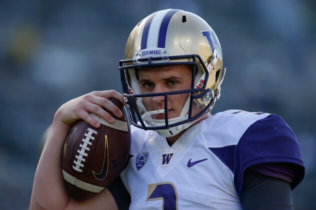EUGENE, OR - OCTOBER 08:  Quarterback Jake Browning #3 of the Washington Huskies looks on prior to the game against the Oregon Ducks on October 8, 2016 at Autzen Stadium in Eugene, Oregon.  (Photo by Otto Greule Jr/Getty Images)