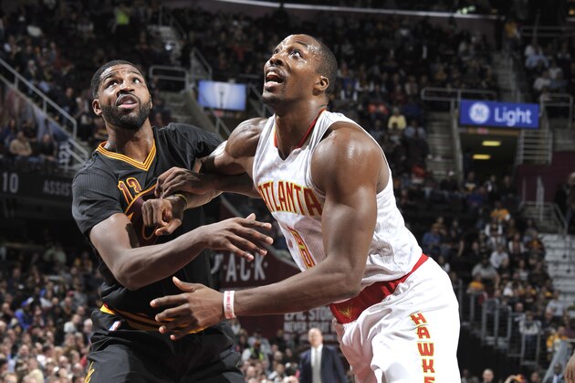 CLEVELAND, OH - NOVEMBER 8:  Dwight Howard #8 of the Atlanta Hawks boxes out Tristan Thompson #13 of the Cleveland Cavaliers on November 8, 2016 at The Quicken Loans Arena in Cleveland, Ohio. NOTE TO USER: User expressly acknowledges and agrees that, by downloading and/or using this Photograph, user is consenting to the terms and conditions of the Getty Images License Agreement. Mandatory Copyright Notice: Copyright 2016 NBAE (Photo by David Liam Kyle/NBAE via Getty Images)