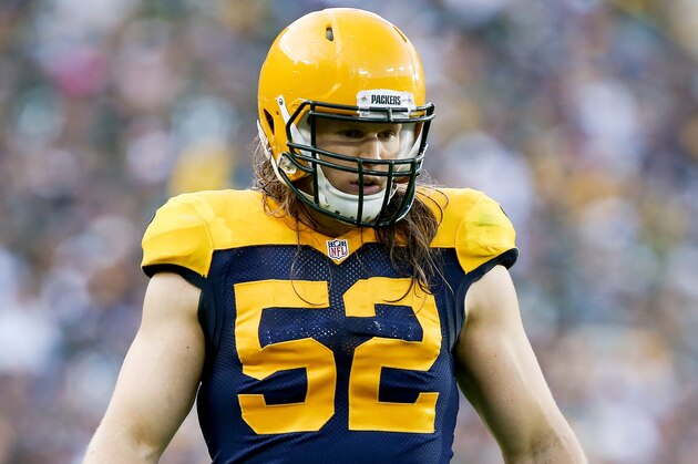 GREEN BAY, WI - OCTOBER 16: Clay Matthews #52 of the Green Bay Packers plays linebacker in the second quarter against the Dallas Cowboys at Lambeau Field on October 16, 2016 in Green Bay, Wisconsin. (Photo by Dylan Buell/Getty Images)