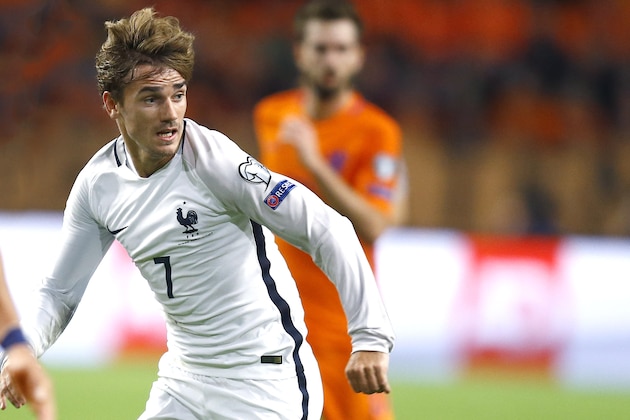 Netherlands v France -  FIFA World Cup group A -  2016/2017 -  Antoine Griezmann of France during the FIFA World Cup 2018 qualifying match between Netherlands and France at the Amsterdam Arena on October 10, 2016 in Amsterdam, The Netherlandsduring the FIFA World Cup 2018 qualifying match between Netherlands and France at the Amsterdam Arena on October 10, 2016 in Amsterdam, The Netherlands(Photo by VI Images via Getty Images)