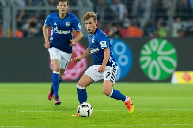 Dortmund, Germany 14.10.2016, 1.Bundesliga 9. Spieltag, BV Borussia Dortmund - FC Schalke 04, Max Meyer (S04)   (Photo by TF-Images/Getty Images)