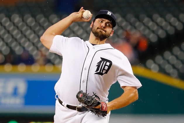 DETROIT, MI - SEPTEMBER 28: Michael Fulmer #32 of the Detroit Tigers pitches during the first inning of the game against the Cleveland Indians on September 28, 2016 at Comerica Park in Detroit, Michigan. (Photo by Leon Halip/Getty Images)