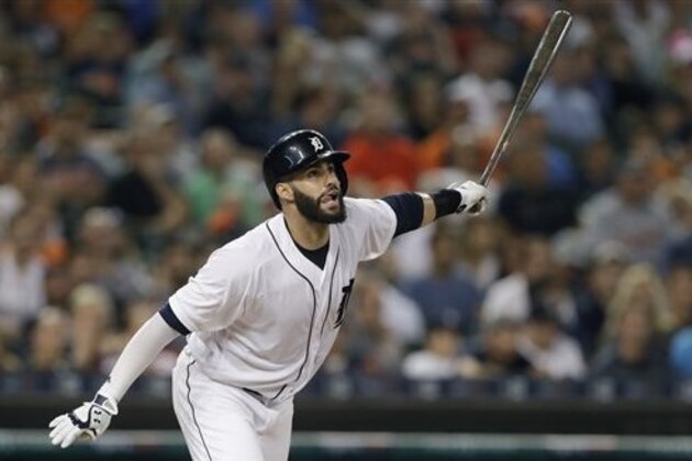 Detroit Tigers' J.D. Martinez bats during the fourth inning of a baseball game against the Chicago White Sox, Tuesday, Aug. 30, 2016, in Detroit. (AP Photo/Carlos Osorio)