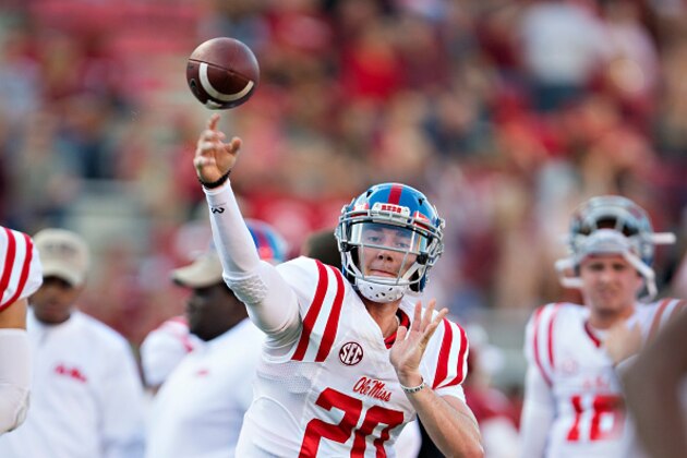 FAYETTEVILLE, AR - OCTOBER15:  Shea Patterson #20 of the Mississippi Rebels warming up before a game against the Arkansas Razorbacks at Razorback Stadium on October 15, 2016 in Fayetteville, Arkansas.  The Razorbacks defeated the Rebels 34-30.  (Photo by Wesley Hitt/Getty Images)