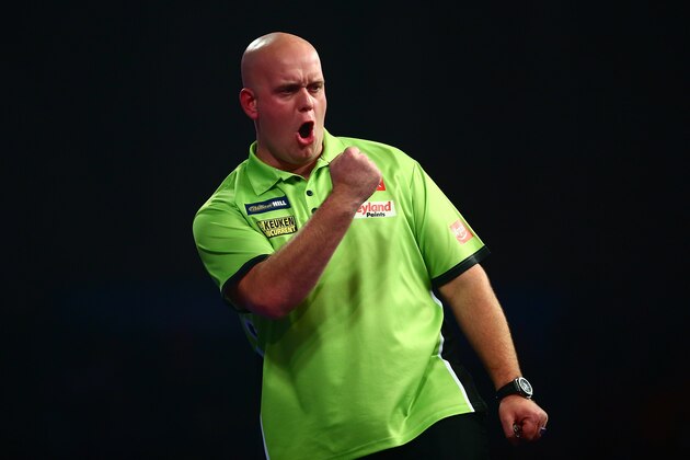 LONDON, ENGLAND - DECEMBER 29:  Michael van Gerwen of Holland celebrates winning the first set in his third round match against Raymond van Barneveld of Holland on Day Eleven of the 2016 William Hill PDC World Darts Championships at Alexandra Palace on December 29, 2015 in London, England.  (Photo by Jordan Mansfield/Getty Images)