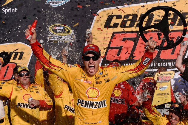 AVONDALE, AZ - NOVEMBER 13:  Joey Logano, driver of the