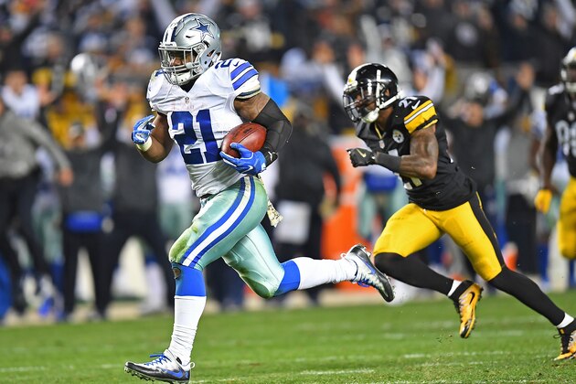 PITTSBURGH, PA - NOVEMBER 13:  Ezekiel Elliott #21 of the Dallas Cowboys rushes for a 32 yard touchdown in the fourth quarter during the game against the Pittsburgh Steelers at Heinz Field on November 13, 2016 in Pittsburgh, Pennsylvania. (Photo by Joe Sargent/Getty Images)