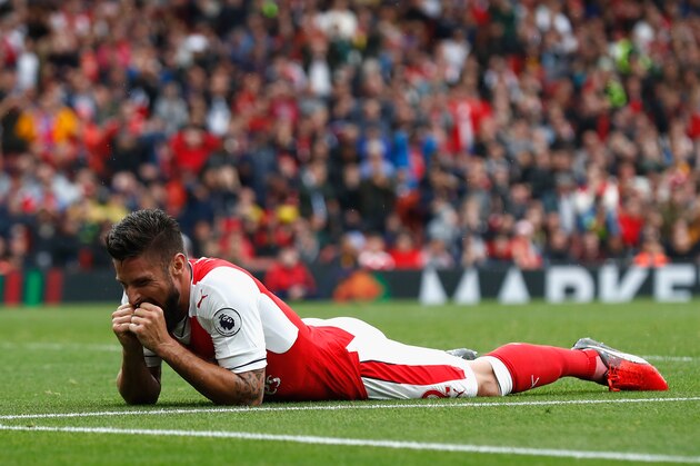 LONDON, ENGLAND - SEPTEMBER 10:  Olivier Giroud of Arsenal reacts during the Premier League match between Arsenal and Southampton at Emirates Stadium on September 10, 2016 in London, England.  (Photo by Clive Rose/Getty Images)