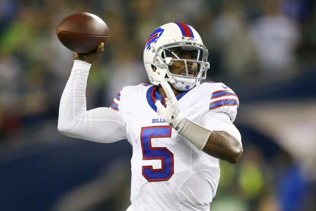 SEATTLE, WA - NOVEMBER 07:  Quarterback Tyrod Taylor #5 of the Buffalo Bills passes against the Seattle Seahawks at CenturyLink Field on November 7, 2016 in Seattle, Washington.  (Photo by Jonathan Ferrey/Getty Images)