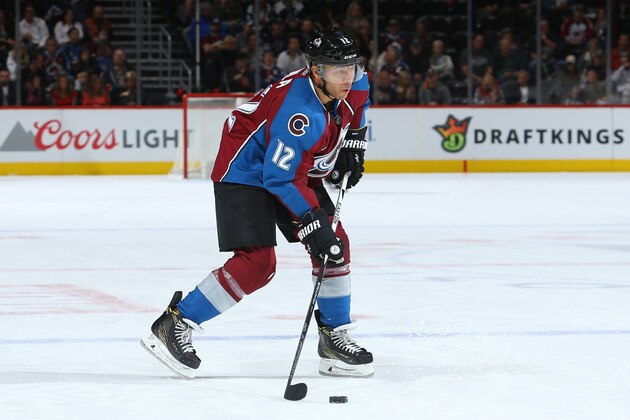 DENVER, CO - NOVEMBER 11:  Jarome Iginla #12 of the Colorado Avalanche in action against the Winnipeg Jets at Pepsi Center on November 11, 2016 in Denver, Colorado. (Photo by Justin Edmonds/Getty Images)