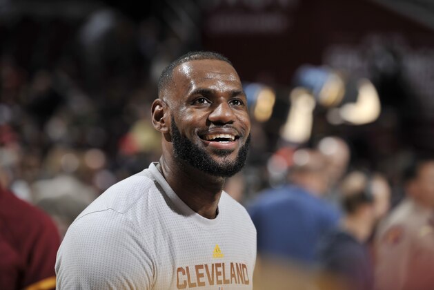 CLEVELAND, OH - NOVEMBER 15:  LeBron James #23 of the Cleveland Cavaliers warms up before a game against the Toronto Raptors on November 15, 2016 at Quicken Loans Arena in Cleveland, Ohio. NOTE TO USER: User expressly acknowledges and agrees that, by downloading and/or using this photograph, user is consenting to the terms and conditions of the Getty Images License Agreement. Mandatory Copyright Notice: Copyright 2016 NBAE  (Photo by David Liam Kyle/NBAE via Getty Images)