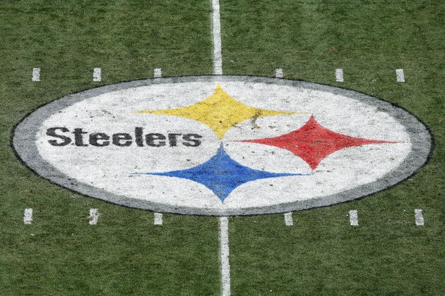 PITTSBURGH, PA - AUGUST 23: General view of the Pittsburgh Steelers logo at midfield during a preseason game against the Green Bay Packers at Heinz Field on August 23, 2015 in Pittsburgh, Pennsylvania. The Steelers defeated the Packers 24-19. (Photo by Joe Robbins/Getty Images)