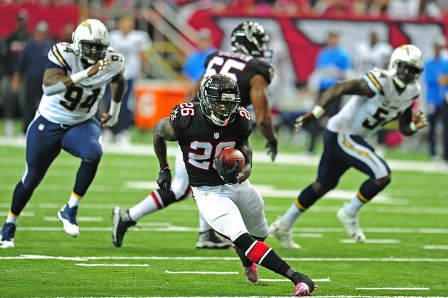 ATLANTA, GA - OCTOBER 23: Tevin Coleman #26 of the Atlanta Falcons runs for a second quarter touchdown against the San Diego Chargers at the Georgia Dome on October 23, 2016 in Atlanta, Georgia. (Photo by Scott Cunningham/Getty Images)