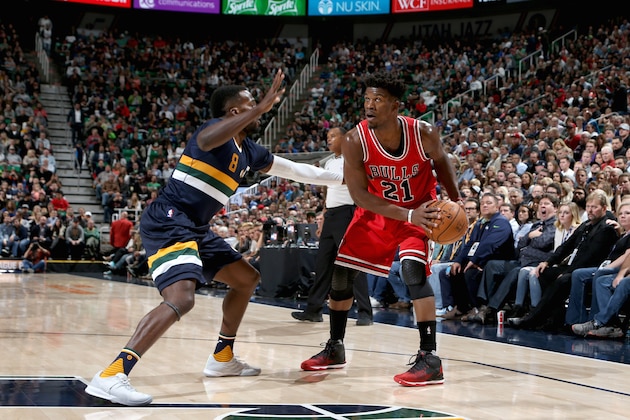 SALT LAKE CITY, UT - NOVEMBER 17:  Jimmy Butler #21 of the Chicago Bulls handles the ball against the Utah Jazz on November 17, 2016 at vivint.SmartHome Arena in Salt Lake City, Utah. NOTE TO USER: User expressly acknowledges and agrees that, by downloading and or using this Photograph, User is consenting to the terms and conditions of the Getty Images License Agreement. Mandatory Copyright Notice: Copyright 2016 NBAE (Photo by Melissa Majchrzak/NBAE via Getty Images)