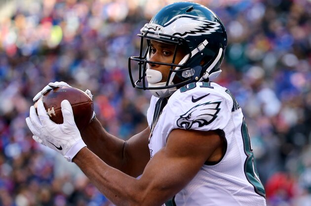 EAST RUTHERFORD, NJ - JANUARY 03:  Jordan Matthews #81 of the Philadelphia Eagles scores a touchdown in the first half against the New York Giants during their game at MetLife Stadium on January 3, 2016 in East Rutherford, New Jersey.  (Photo by Al Bello/Getty Images)