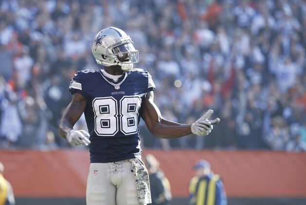 CLEVELAND, OH - NOVEMBER 06: Dez Bryant #88 of the Dallas Cowboys reacts during the game against the Cleveland Browns at FirstEnergy Stadium on November 6, 2016 in Cleveland, Ohio. Dallas defeated Cleveland 35-10. (Photo by Joe Robbins/Getty Images)