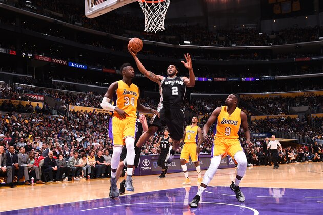 LOS ANGELES, CA - NOVEMBER 18: Kawhi Leonard #2 of the San Antonio Spurs shoots the ball against the Los Angeles Lakers on November 18, 2016 at STAPLES Center in Los Angeles, California. NOTE TO USER: User expressly acknowledges and agrees that, by downloading and/or using this Photograph, user is consenting to the terms and conditions of the Getty Images License Agreement. Mandatory Copyright Notice: Copyright 2016 NBAE (Photo by Andrew D. Bernstein/NBAE via Getty Images)